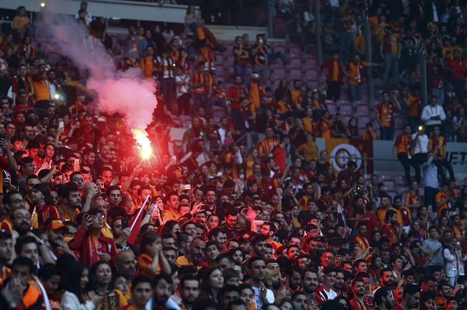 Şampiyon zaferini kutladı! İşte o müthiş görüntüler... 18