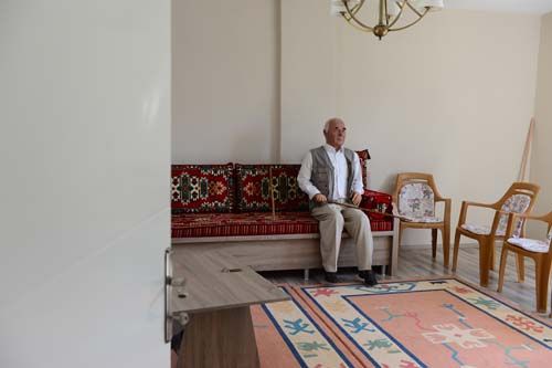 Babası vefat ettikten sonra yaptırdı... 4 senedir bu haldeler 3