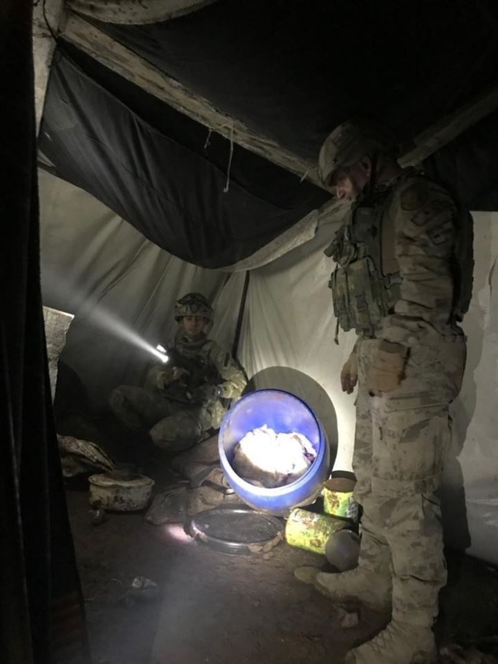 Şırnak'ta teröristlerin 3 katlı kampı ele geçirildi 1