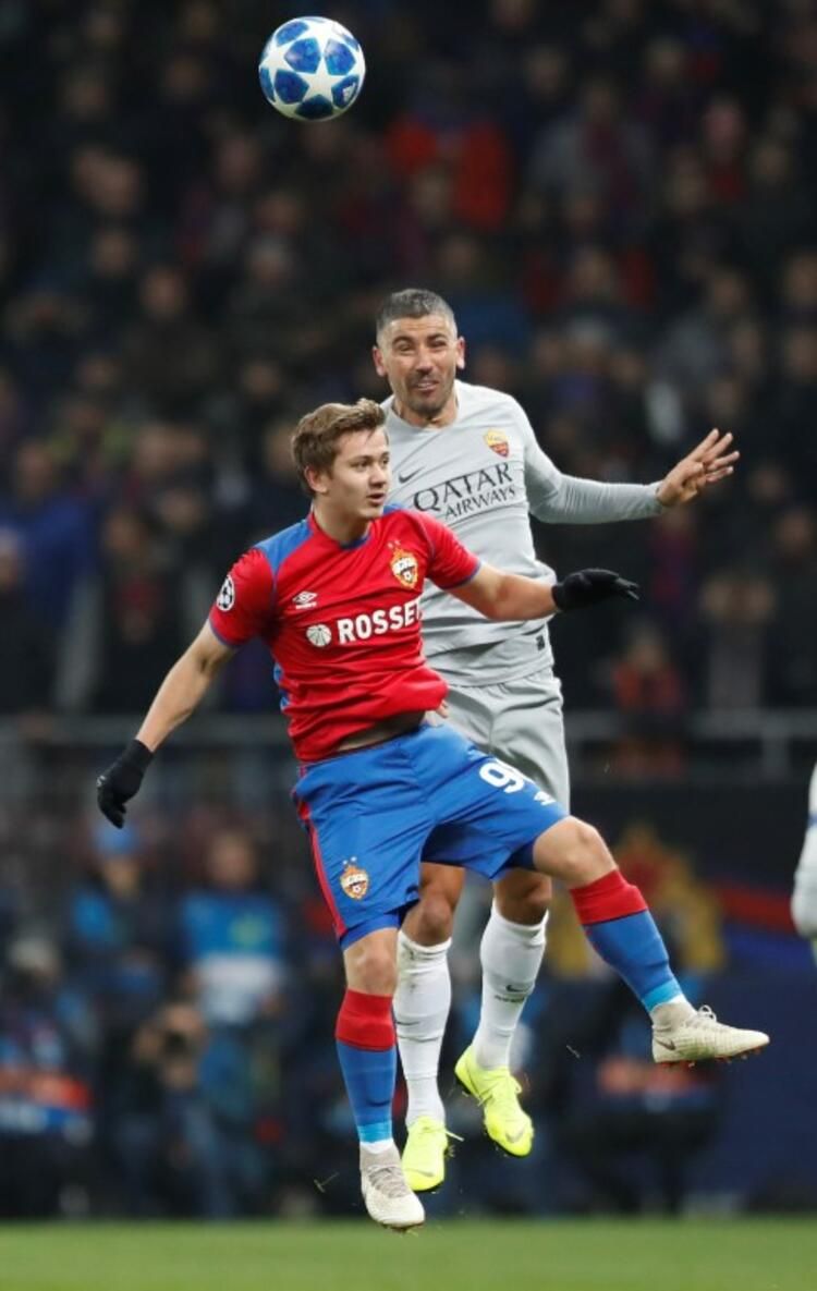 Yıldız futbolcu Fenerbahçe'de! İşte o görüntüler... 13