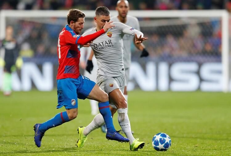 Yıldız futbolcu Fenerbahçe'de! İşte o görüntüler... 14