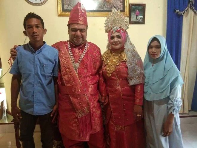 Dil bilmeyen Türk, Endonezya'dan gelin aldı 5