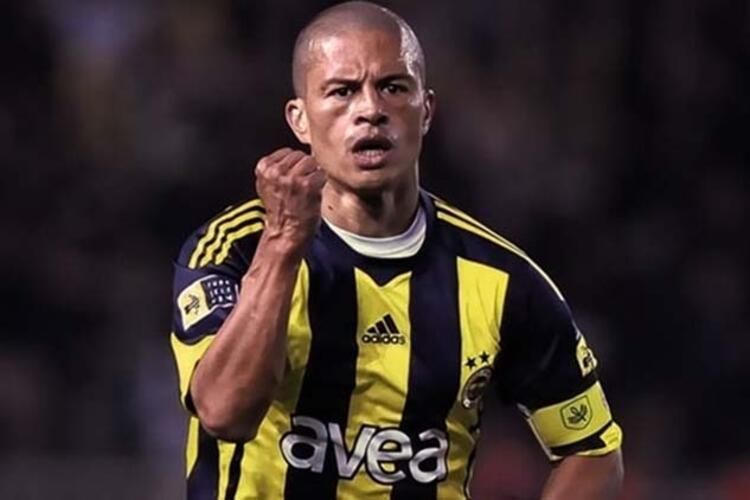 Alex'ten şaşırtan tercih! Efsane 11'i belirledi 4