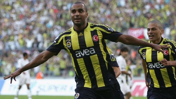 Alex'ten şaşırtan tercih! Efsane 11'i belirledi 13