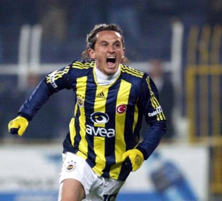 Alex'ten şaşırtan tercih! Efsane 11'i belirledi 12