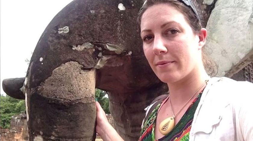 Kolyenin içinden çıkanı görünce şaşkına döndü 8