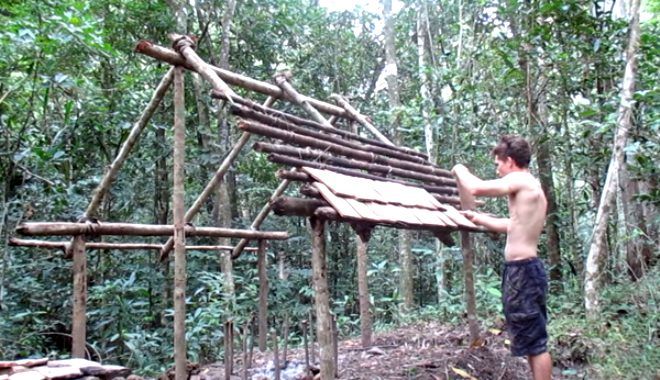 Doğadaki imkanlarla yaptı! Adeta medeniyet kurdu 24