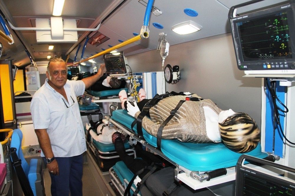 Dünyanın tam donanımlı, ilk mobil hastane otobüsü! İşte görüntüler 5