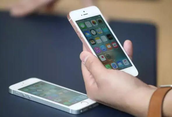 İphone'lerde yeni dönem bugün resmen başladı! Apple'ın son bombası 15