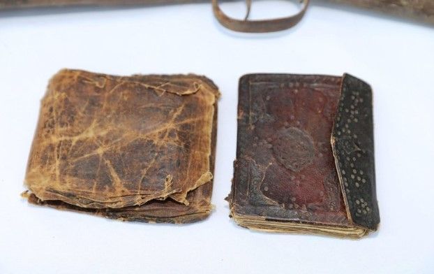 Araç parçası aramaya gitmişlerdi! Bin yıllık Kur'an-ı Kerim buldular 3