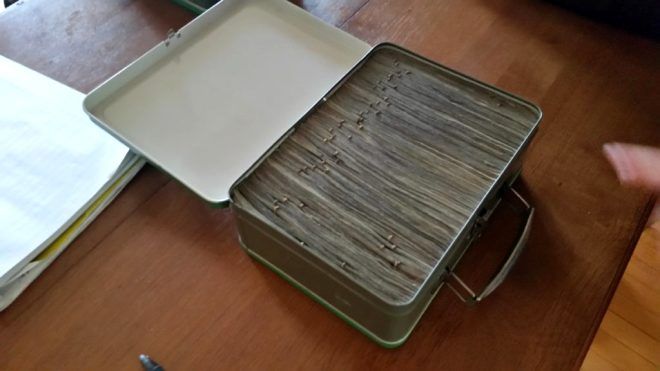 Bodrumda bulduğu kutudan çıkanları görünce şaşırdı 10