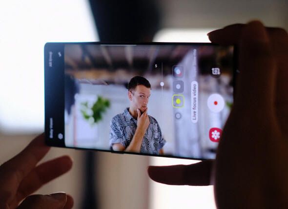 Samsung dün bombayı patlattı! Türkiye fiyatı şaşırttı 23