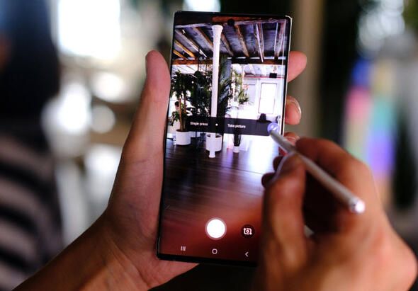 Samsung dün bombayı patlattı! Türkiye fiyatı şaşırttı 26