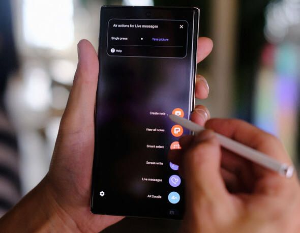 Samsung dün bombayı patlattı! Türkiye fiyatı şaşırttı 29