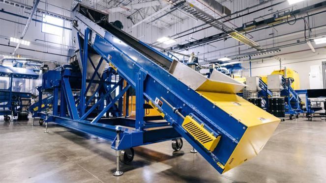 Çevre dostu robot! iPhone'ları sıfır zayiatla parçalarına ayırıyor 4