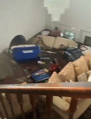 Dorian ezip geçti! 13 bin bina yıkıldı, cesetler sokaklarda yüzüyor 2