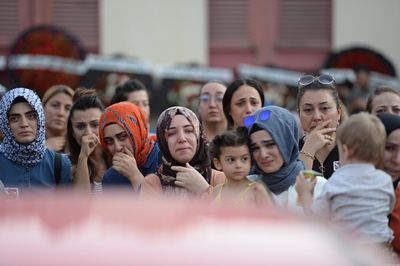 Şehit kızı: Annem ağlıyor kim öldü? 4