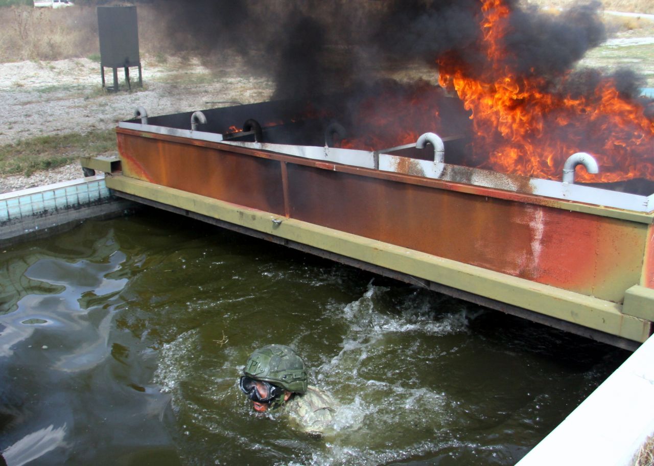 Komandolardan savaş provası... Nefes kesen fotoğraflar 5