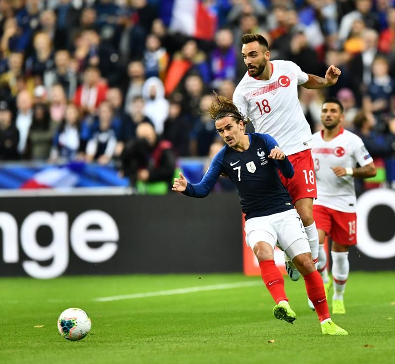 Paris'te yer gök kırmızı beyaz 9