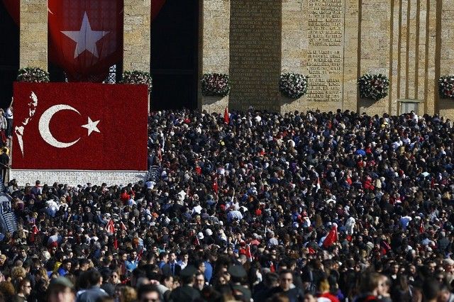 Anıtkabir'de tarihi gün! On binler Ata'nın huzuruna çıktı 3