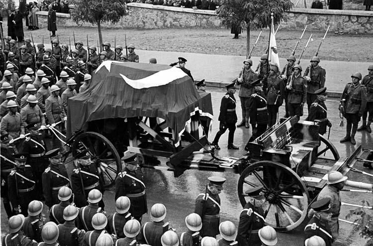 Atatürk’ün cenazesinden fotoğraflar 7