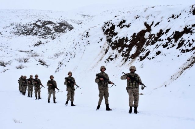 Yaz-Kış farketmez! Teröriste göz açtırmıyorlar 11