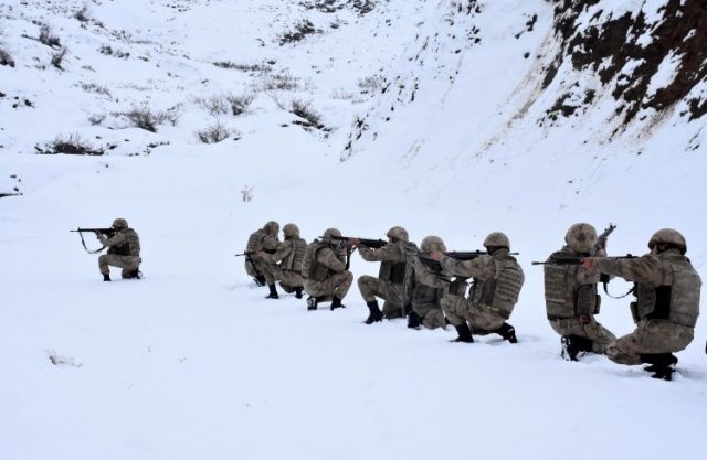 Yaz-Kış farketmez! Teröriste göz açtırmıyorlar 5