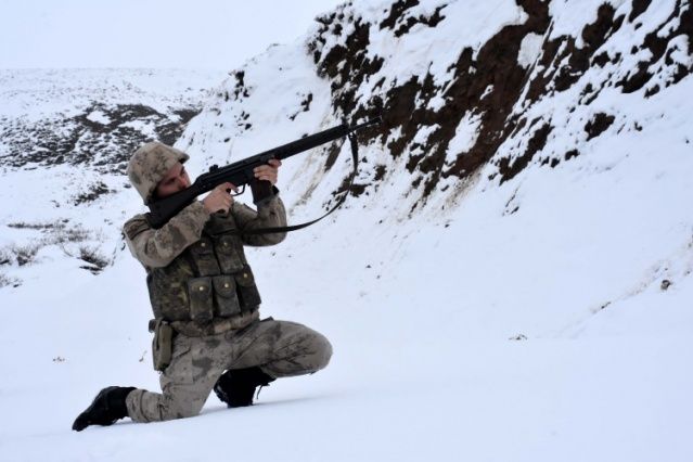 Yaz-Kış farketmez! Teröriste göz açtırmıyorlar 7