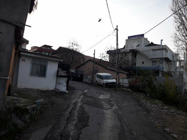 Robin Hood bu kez Ataşehir'de ortaya çıktı! Evlere biner lira dağıttı 3