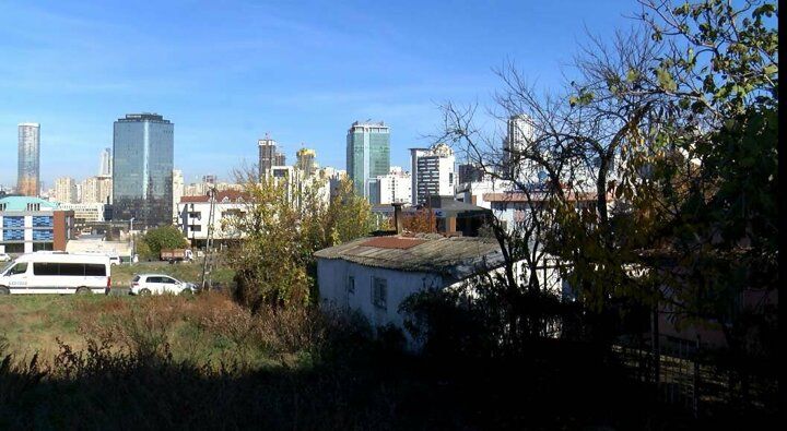 Robin Hood bu kez Ataşehir'de ortaya çıktı! Evlere biner lira dağıttı 9