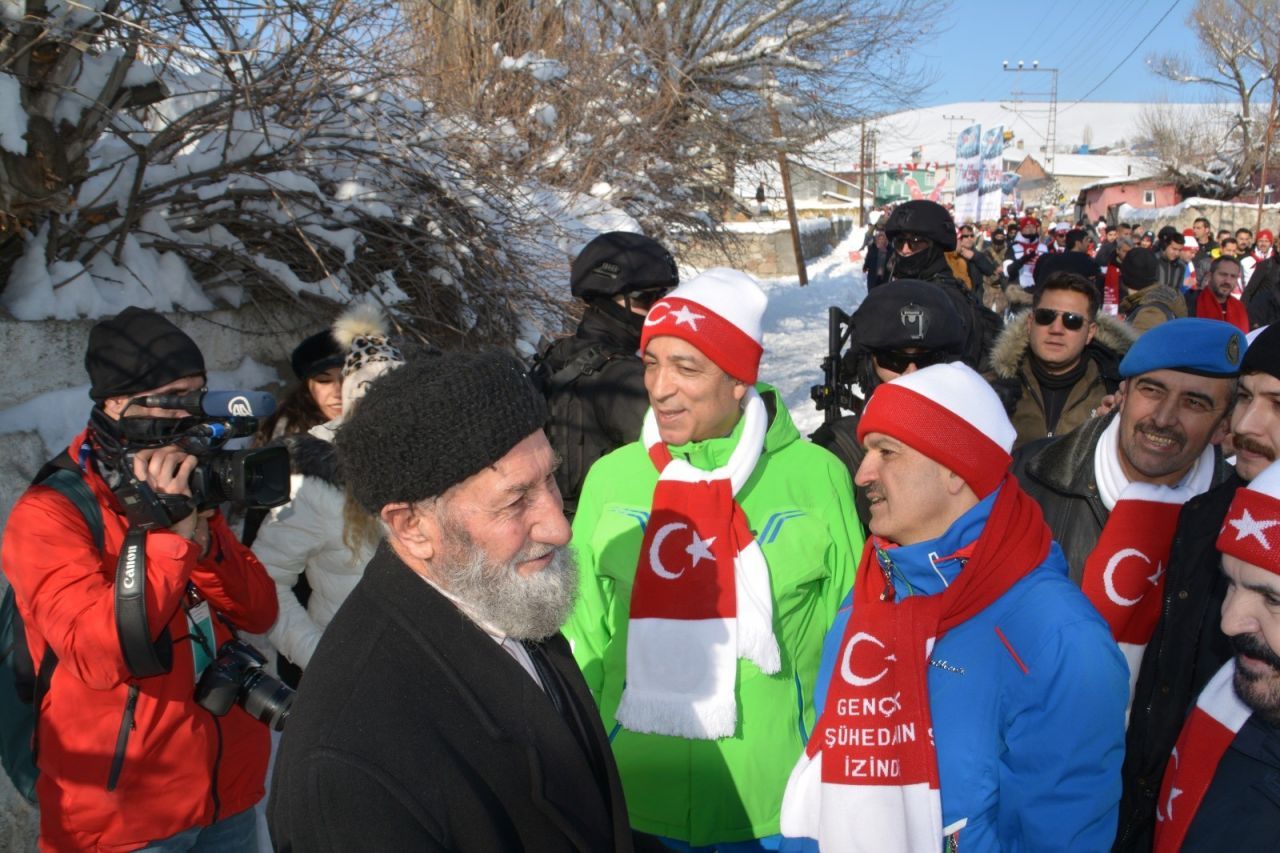 20 bin kişi Sarıkamış şehitleri için yürüdü! Gençlik şühedanın izinde 27
