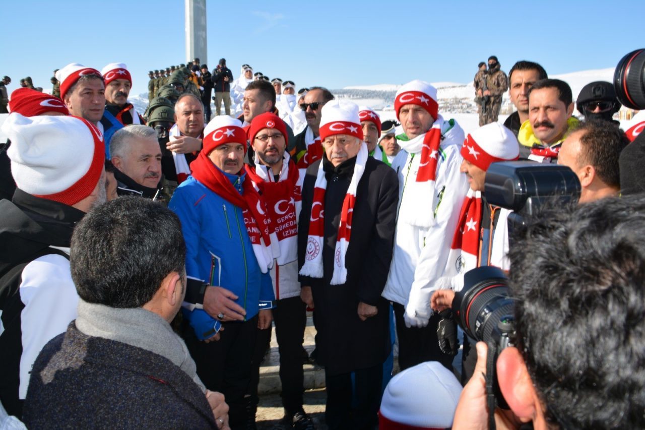 20 bin kişi Sarıkamış şehitleri için yürüdü! Gençlik şühedanın izinde 28