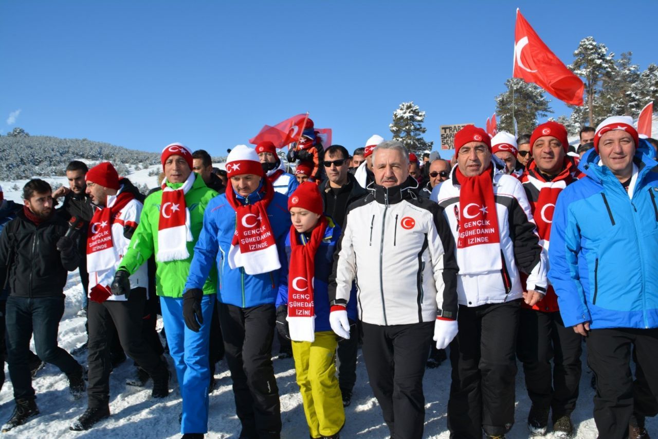 20 bin kişi Sarıkamış şehitleri için yürüdü! Gençlik şühedanın izinde 9