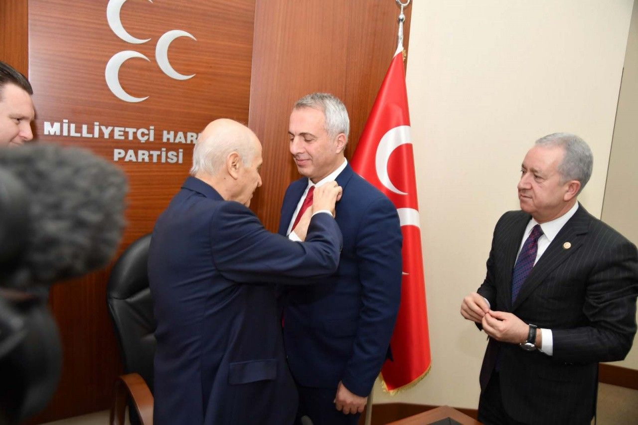 MHP'ye geçen belediye başkanına büyük jest 3