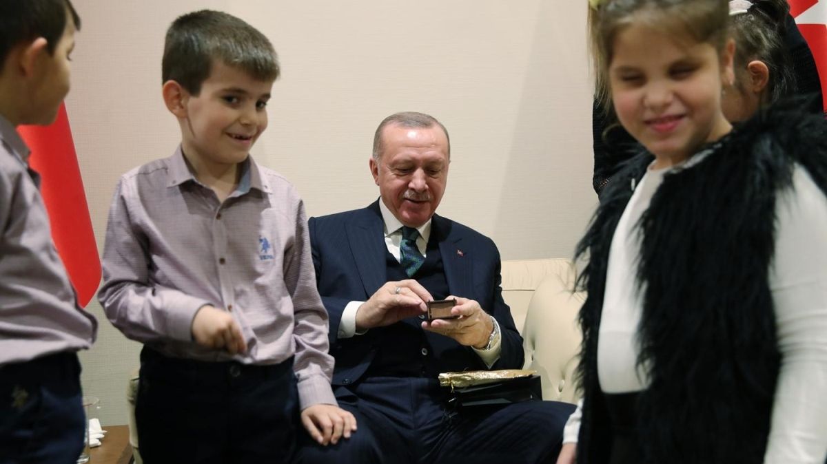 Cumhurbaşkanı Erdoğan'dan öğrencilere özel hediye 1