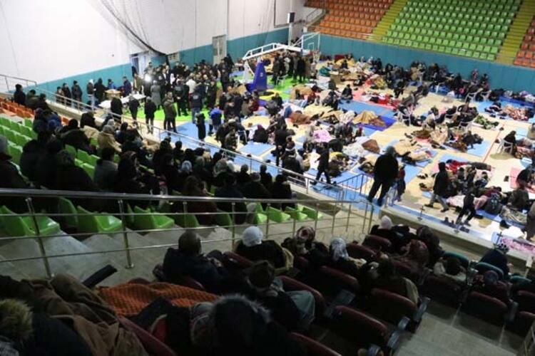 Elazığlılar geceyi böyle geçirdi 3