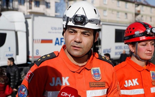 Nüsra bebek ve annesini kurtardılar! O anları gözyaşlarıyla anlattı 6