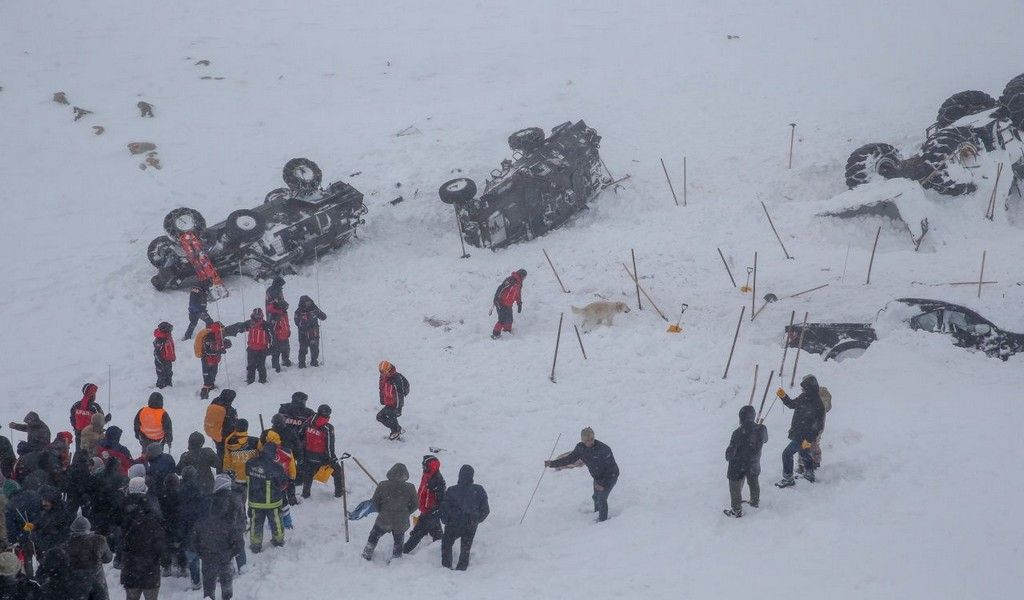 Fotoğraflarla büyük facia: Olayın dehşeti gözler önüne seriliyor 24