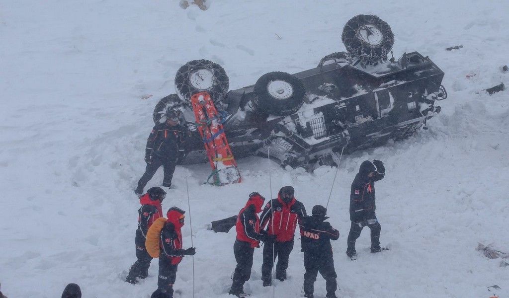 Fotoğraflarla büyük facia: Olayın dehşeti gözler önüne seriliyor 27