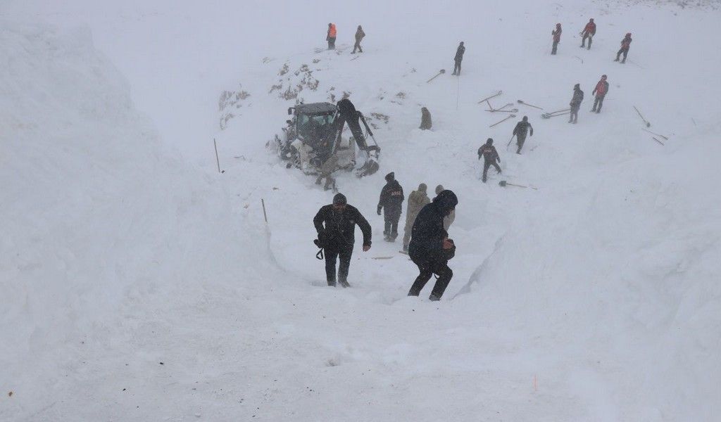 Fotoğraflarla büyük facia: Olayın dehşeti gözler önüne seriliyor 35