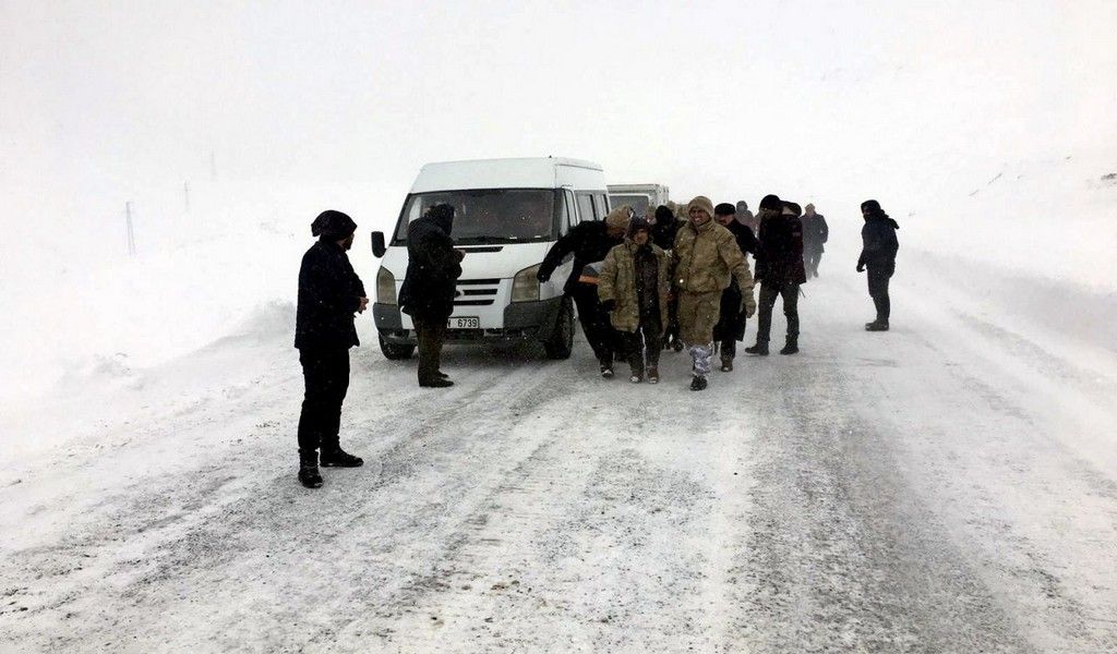 Fotoğraflarla büyük facia: Olayın dehşeti gözler önüne seriliyor 55