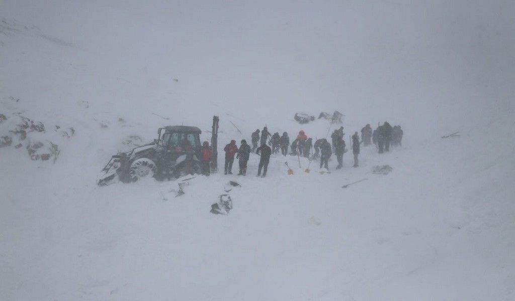 Fotoğraflarla büyük facia: Olayın dehşeti gözler önüne seriliyor 63