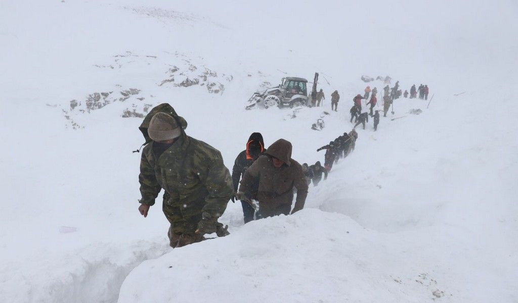 Fotoğraflarla büyük facia: Olayın dehşeti gözler önüne seriliyor 65