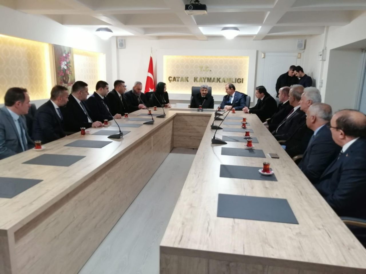 MHP heyeti çığ felaketi bölgesinde 15