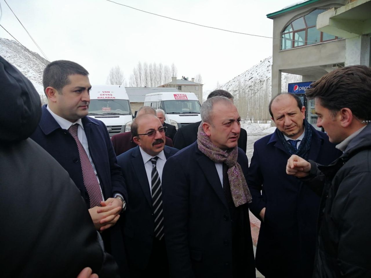 MHP heyeti çığ felaketi bölgesinde 22