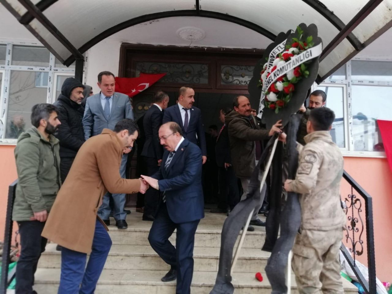 MHP heyeti çığ felaketi bölgesinde 5