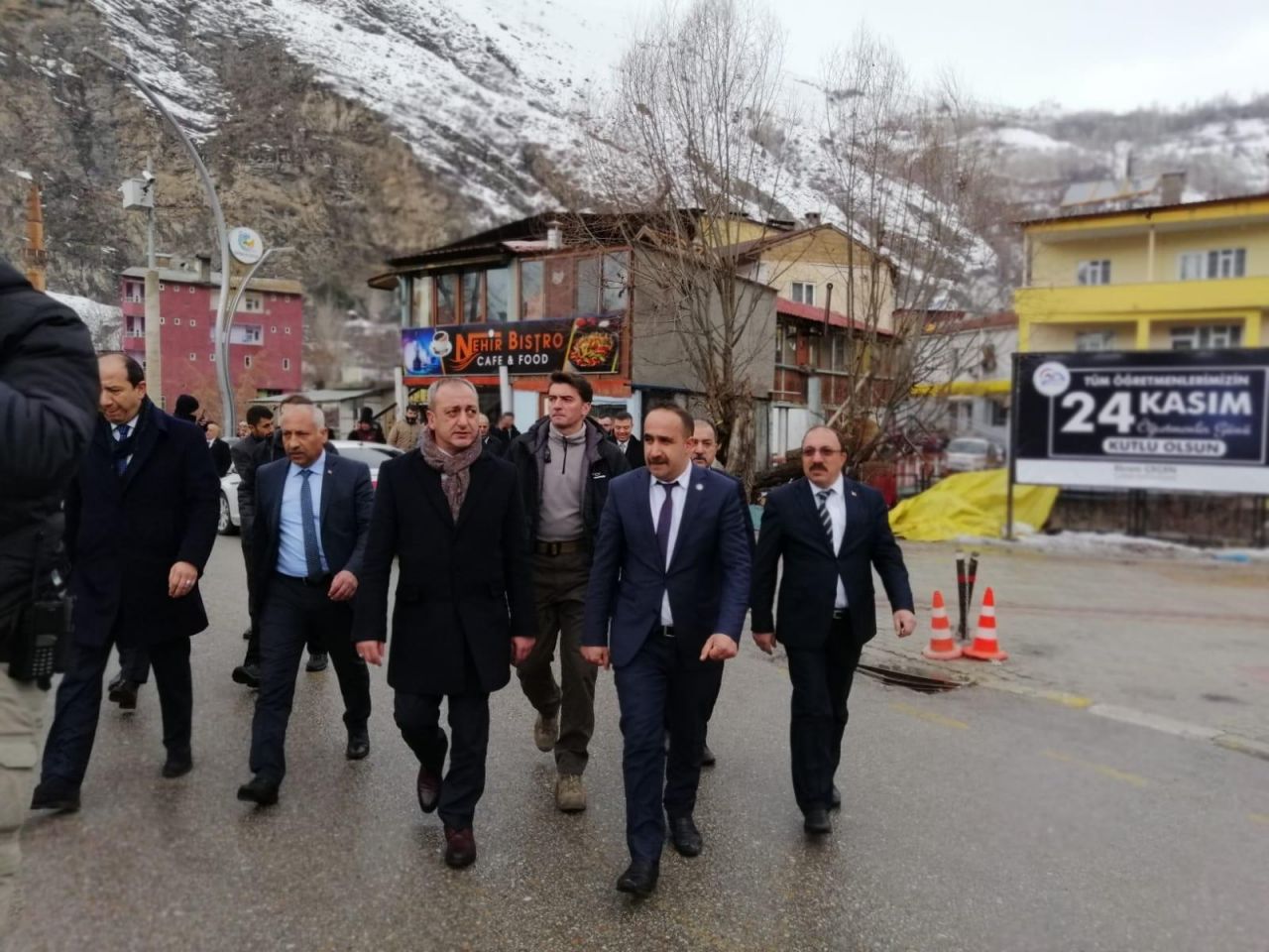 MHP heyeti çığ felaketi bölgesinde 8