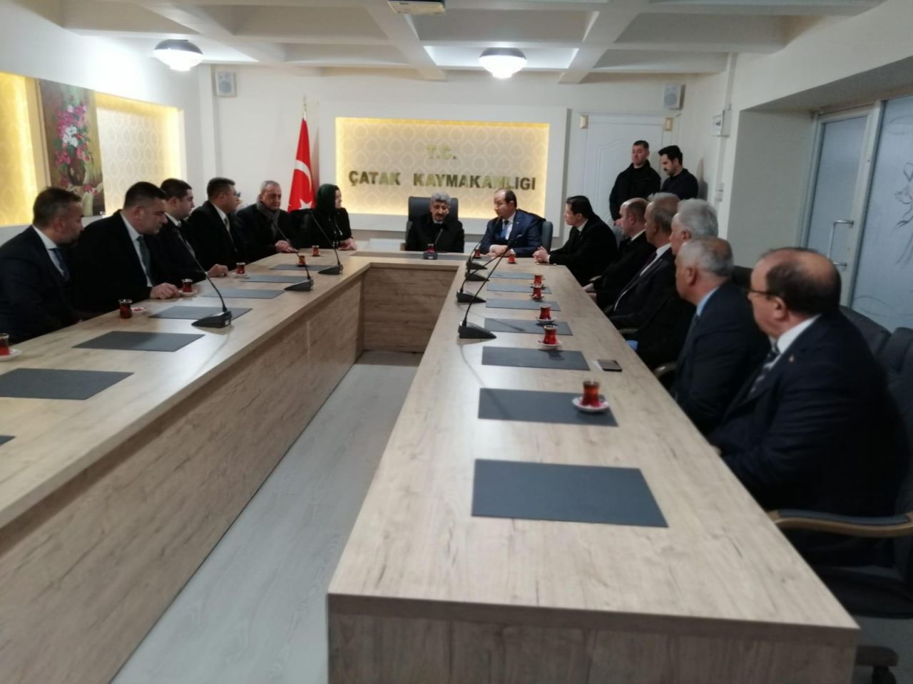 MHP heyeti çığ felaketi bölgesinde 25