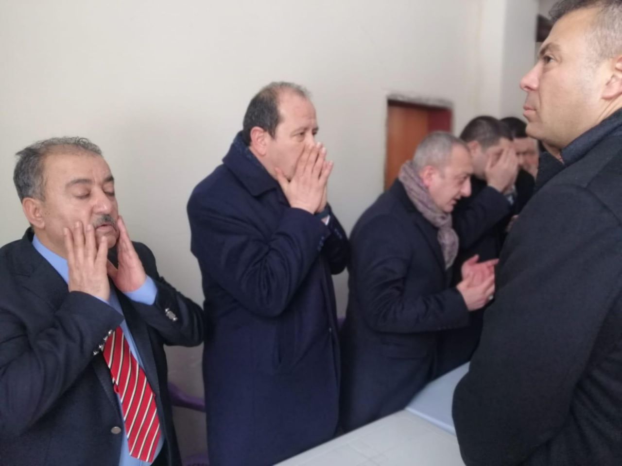 MHP heyeti çığ felaketi bölgesinde 30