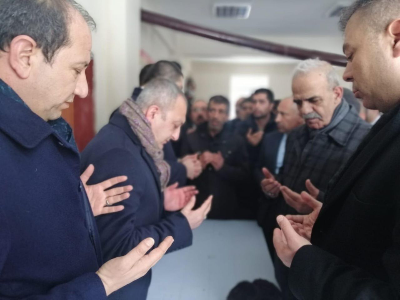 MHP heyeti çığ felaketi bölgesinde 33